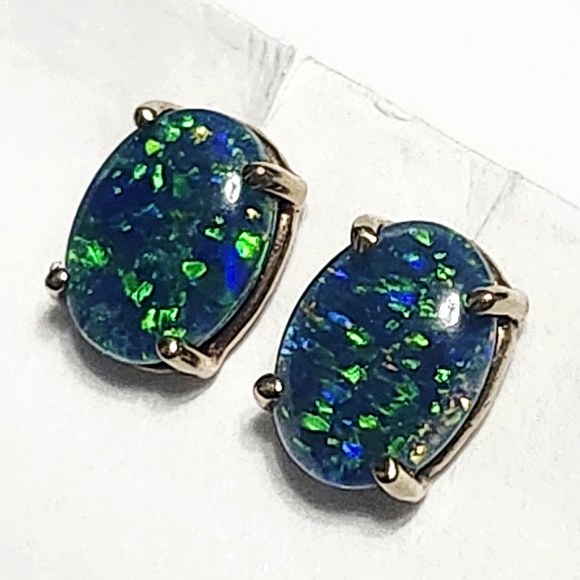 Opal Gold Stud Oval Solitaire Earrings Cabochon 8x6 mm - Picture 14 of 14